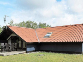 Roofed Holiday Home in Lolland with Terrace, Dannemare